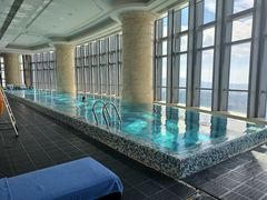 -珠海瑞吉酒店游泳池