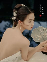 -雪中彩影婚纱摄影·微光艺术中心