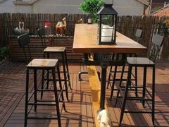 -小草屋轰趴馆别墅派对新场团建家庭聚会