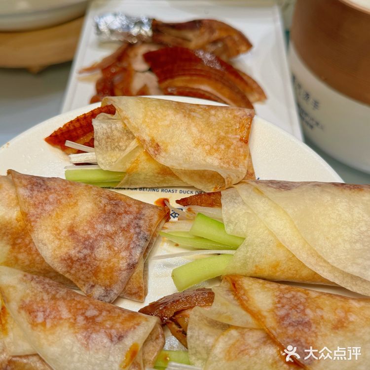 不用再飞北京!!成都也能吃到同款酥不腻烤鸭了