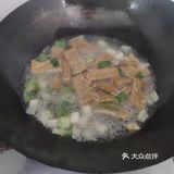 味美色鲜的鲁山揽锅菜