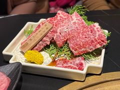 -山川小町·极番烧肉(新地假日广场店)