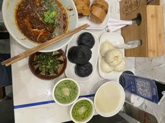-李与白包子铺(桐梓林店)