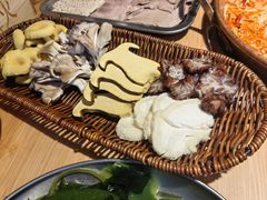 -洱火云南酸菜牛肉火锅(石景山当代商城店)