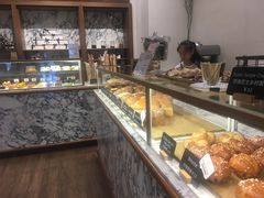 面包甜点陈列柜-WHEAT&BAKER-麥(凯德来福士店)
