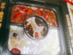 -老牌坊云南鱼豆花火锅(哈西万达店)