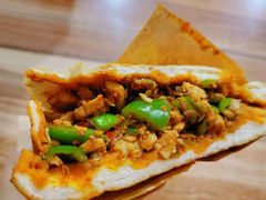 孜然夹馍-老字号杨坡红油米线腊汁肉夹馍(东四道巷店)