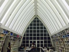 -钟书阁(松江泰晤士小镇店)