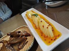 沙棘雪梨-东口码头·烧鸽子·鱼头泡饼·地方菜(金鹰悦城店)