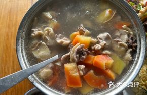 Half Chicken Soaked in Mountain Spring Water with Five-Finger Mulberry Root