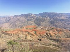 -红土地风景区