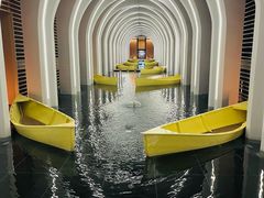 -涨巢·潮玩水疗局