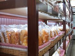 -红宝石·鲜奶小方·海派西点房(控江店)