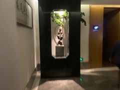 -新盈光·云会所(百丈东路店)