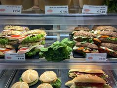 -维也纳国际机场