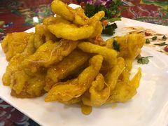 -闯关东东北农家菜(崂山石老人店)