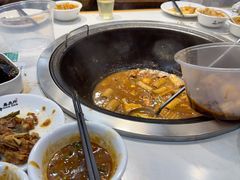 -鲁员外地锅鸡地锅鱼(古墩路店)