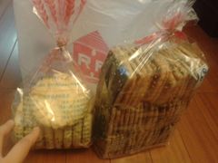 苔条饼&桃酥饼-红房子西点(汇联商厦天钥桥路店)