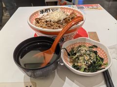 牛气肥腹烧肉饭-牛邸·烧肉饭(来福士店)