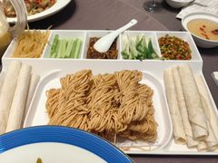 -香山湖家家宴(中山陵店)