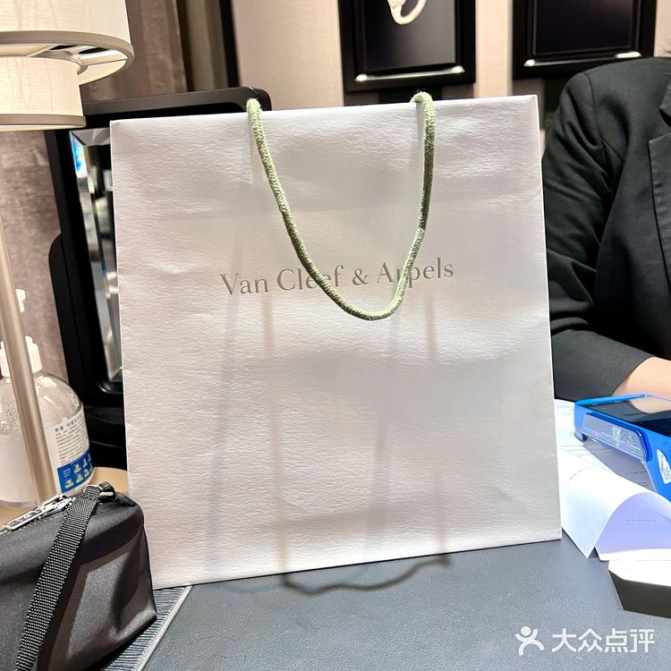 梵克雅宝50周年 终于下手了[调皮]