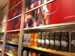 -名创优品(北京新中关购物中心地铁层店)