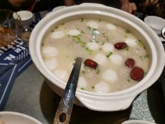 汤逊湖鱼圆肉圆-鑫小城故事·藕汤·家常菜(台北一路总店)