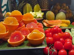 -雍容荟活帝王蟹活龙虾自助(苏宁旗舰店)