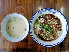 -雪琴面馆富安特色鱼汤面(城中花园店)