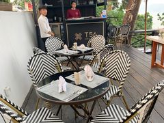 -乌托邦酒吧和餐厅