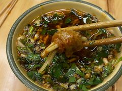 -拈签一笑黄牛肉辣卤串串