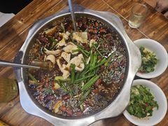 -乡土特色.冷锅鱼.牦牛肉汤锅