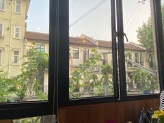 靠窗位-O'mills Sourdough Bakery&Bistro(永嘉路店)