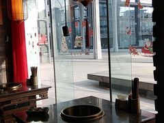 靠窗位-小龙坎老火锅(北京三里屯店)