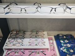 -瑞司视光眼镜·蔡司战略合作眼镜店(新街口店)
