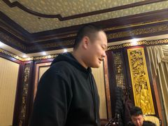 -皇宫大酒店