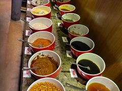 自助调料区-红牌美蛙鱼头火锅(万辉国际广场店)