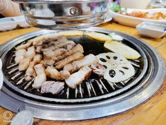 -唯成•韩国炭火烤肉 유성고기