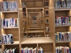 -漕河泾街道图书馆(漕河泾社区文化活动中心店)