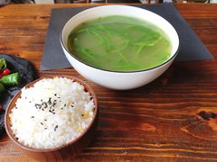 水性扬花-大理岛·精品云南菜·音乐餐厅