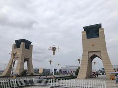 -霍尔果斯国门景区