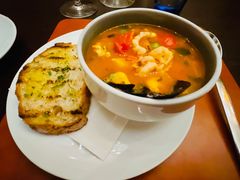 -卡佩罗意大利餐厅及酒吧Al Cappello Trattoria