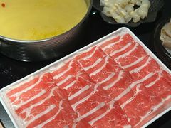-鲜入唯煮·港式海鲜牛肉火锅(金宝街店)