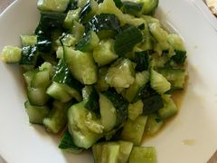 拍黄瓜-宝光熏肉鞋底火烧(新街口店)