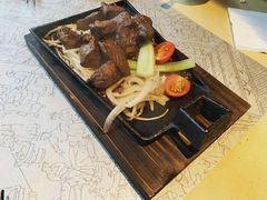 铁锄牛排-穹六人间 people 6(岳阳路店)