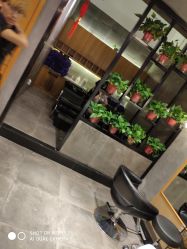 点击看大图 -时尚殿堂明星门店