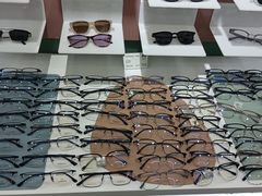 -GOOMI久米眼镜·蔡司·依视路·明月官方授权店(龙德紫金店)