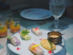 漫步花开彩虹卷-蜜桃花开·中西融合菜E&W(南长街店)