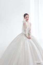 -Lady  Jane高端婚纱礼服馆