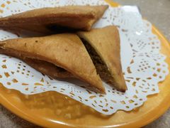 咖喱吞拿鱼角-喜莲咖啡